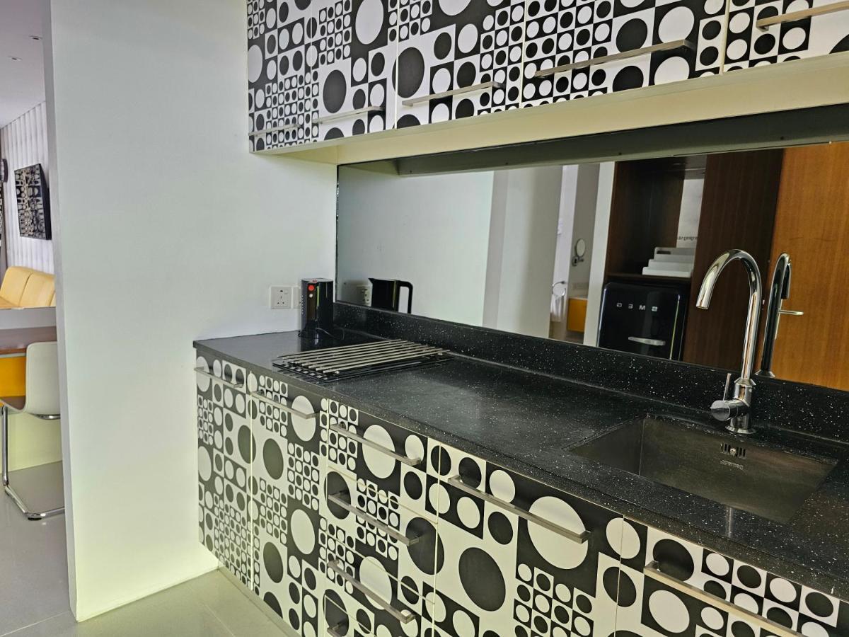 Chill Hotel Seminyak 外观 照片