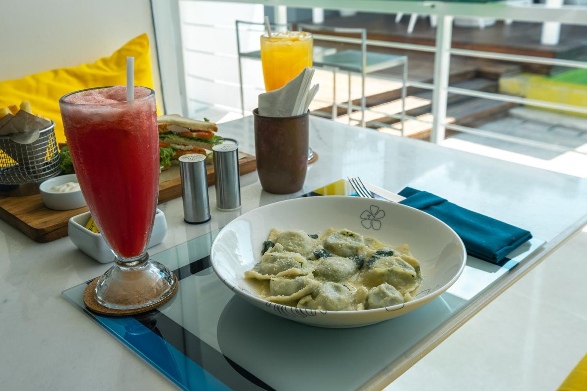 Chill Hotel Seminyak 外观 照片